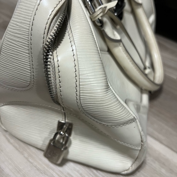 Authentic Louisvuitton - Picture 4 of 8